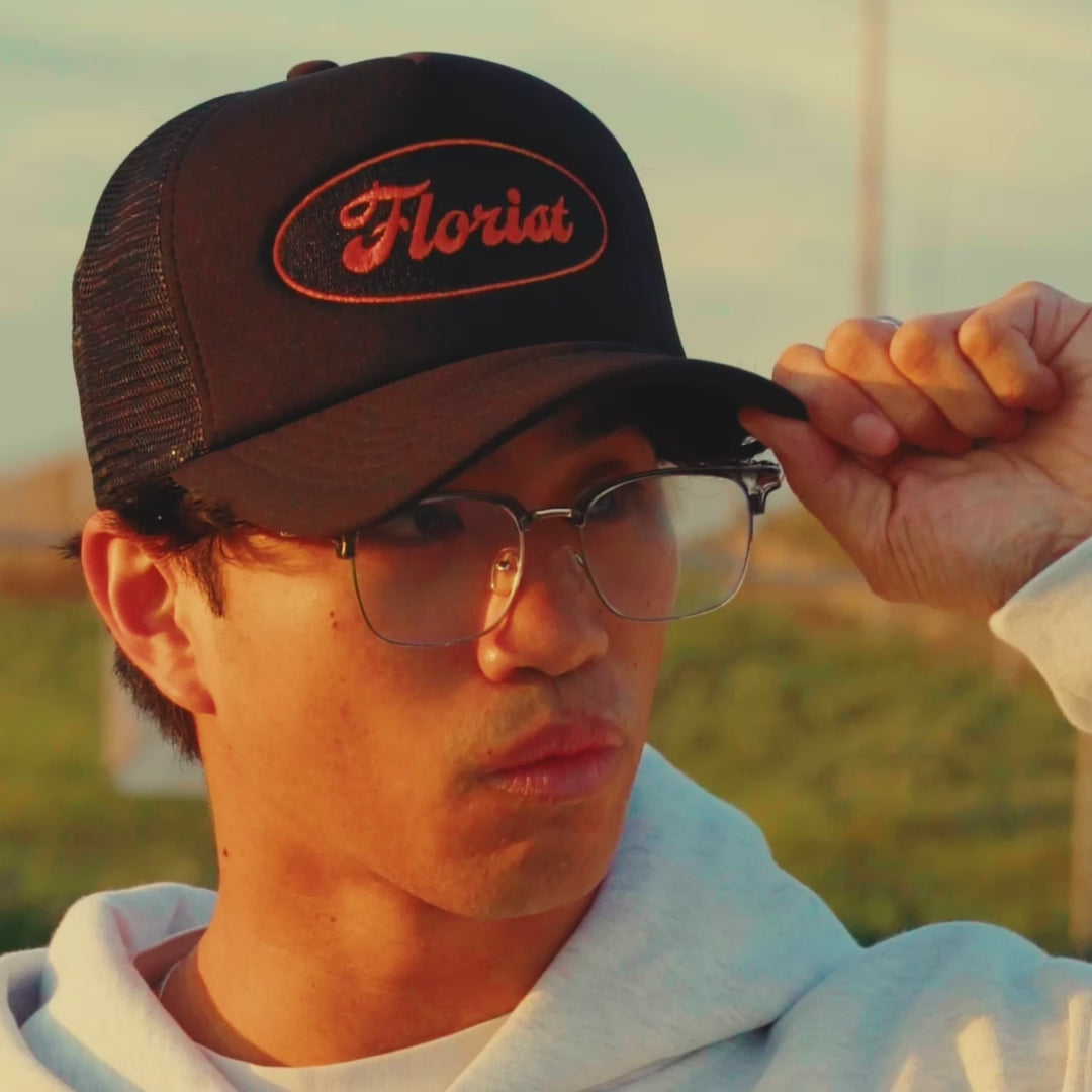 Venezuela VEGA store TF Flower Cap new era ネイビー Floral 9FORTY