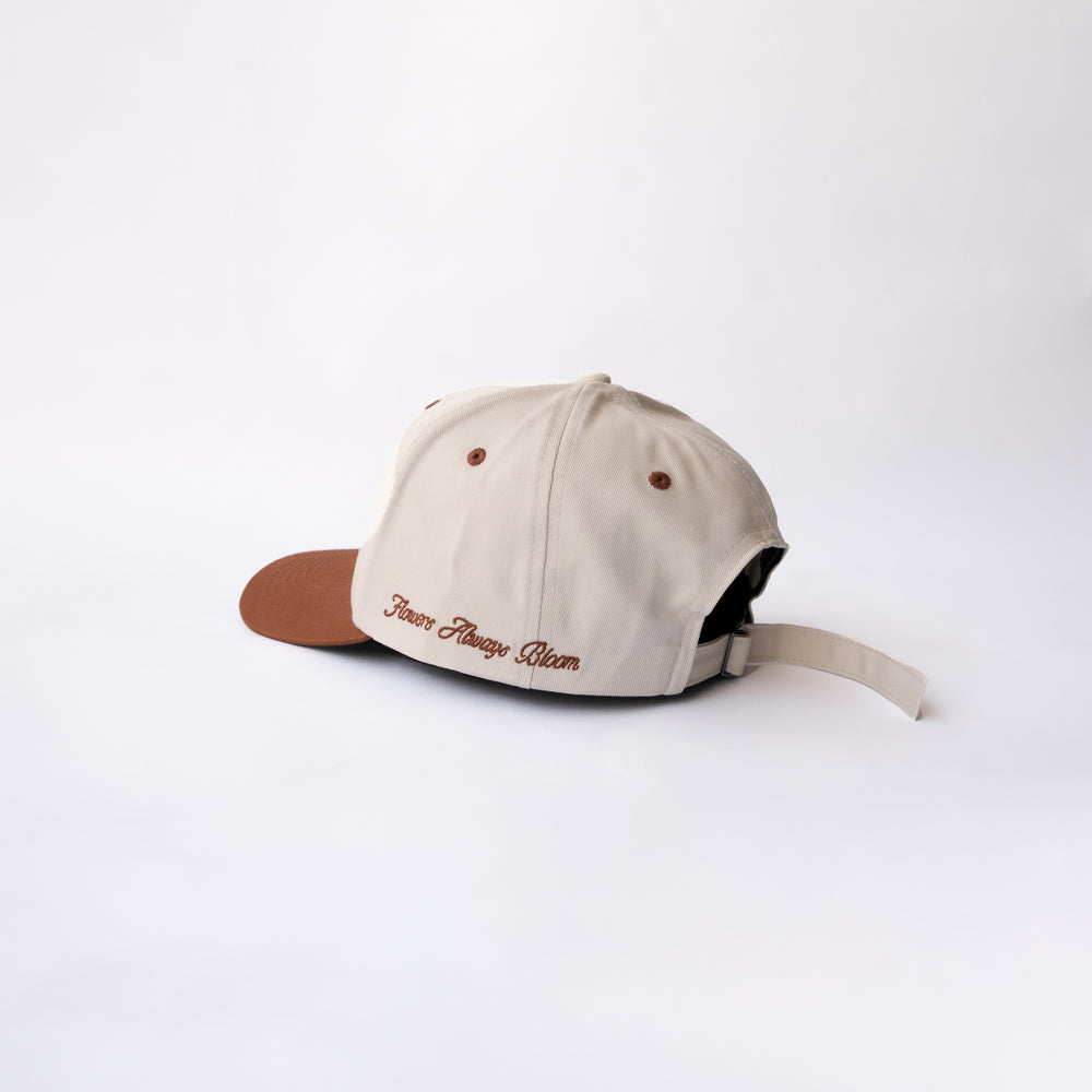 
                      
                        The Two-Tone Block Hat "LA"
                      
                    